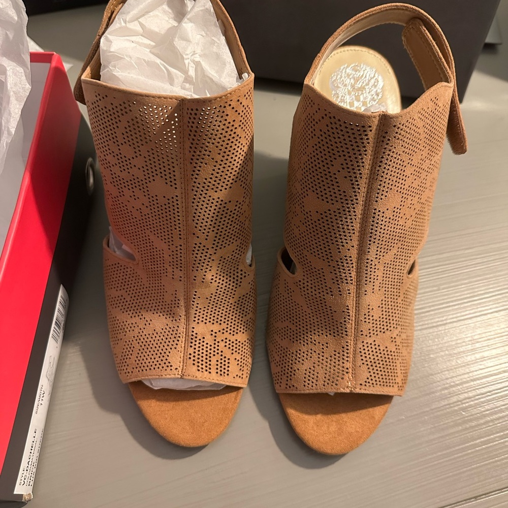 Vince Camuto Dachelle Open Toe Brown Suede